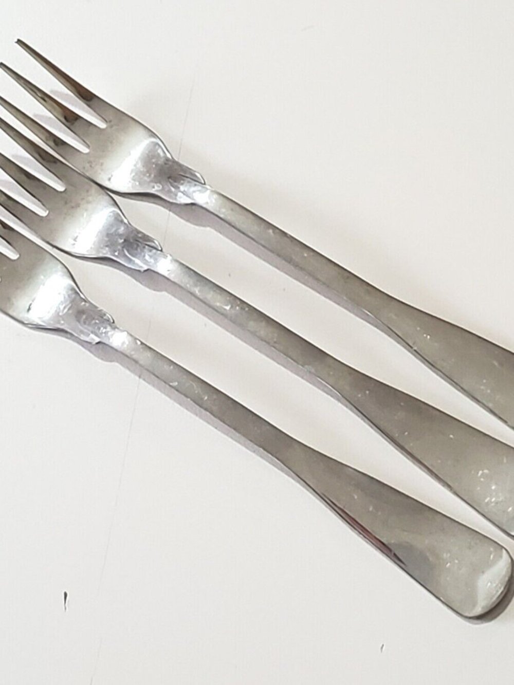 Cambridge Brittany Seafood Cocktail Forks 5.5" fiddle shape glossy - Picture 2 of 7